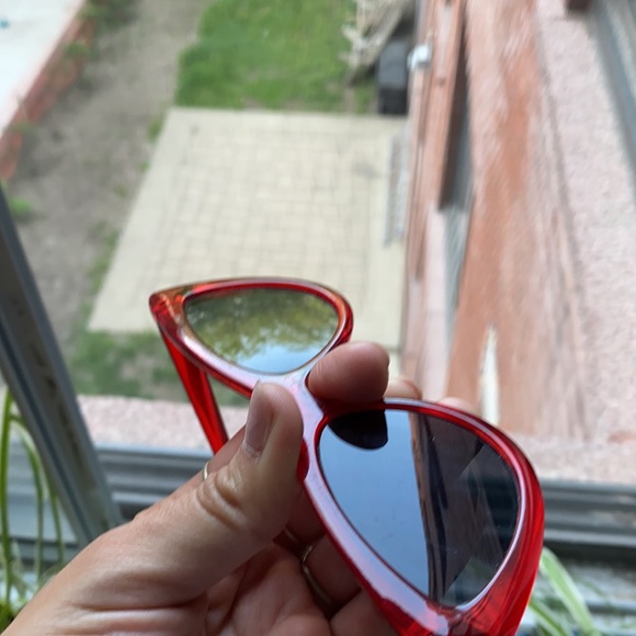 Sunglasses - Picture 4 of 4